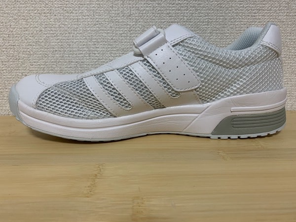 介護士さん向けのおすすめな靴をレビュー 疲れないし蒸れない人気シューズ集めました