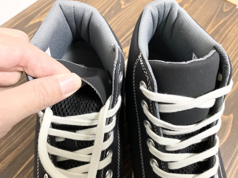 コンバースの安全靴は靴紐を収納できる